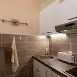 6 Pers. Avec Balcon Et Acces Direct Aux Pistes A Eaux-bonnes - Fr-1-400-6 غوريت