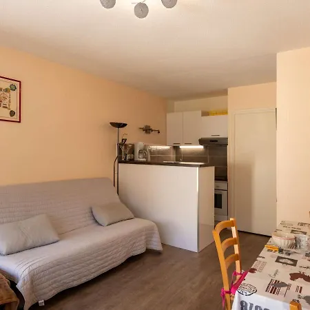 6 Pers. Avec Balcon Et Acces Direct Aux Pistes A Eaux-bonnes - Fr-1-400-6 *